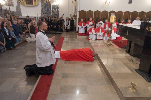 Wielki Piątek-2